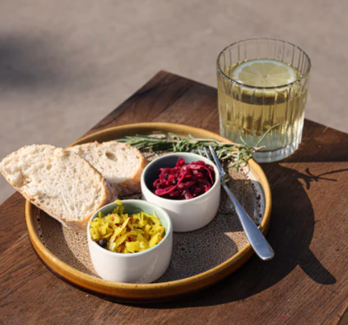 Die Wunderwelt der Fermentation: Warum Sauerkraut und Kimchi nicht nur lecker, sondern auch unschlagbar gesund sind!